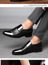 Load image into Gallery viewer, Classic Business Men's Dress Shoes
