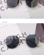 Load image into Gallery viewer, ALEVALS Small Frame Round Sunglasses
