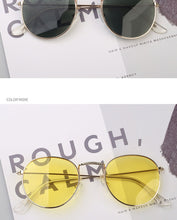 Load image into Gallery viewer, ALEVALS Small Frame Round Sunglasses
