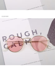 Load image into Gallery viewer, ALEVALS Small Frame Round Sunglasses
