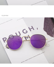 Load image into Gallery viewer, ALEVALS Small Frame Round Sunglasses
