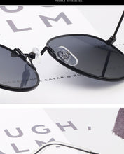 Load image into Gallery viewer, ALEVALS Small Frame Round Sunglasses
